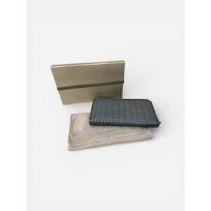 Levenger  Accordion Wallet Beige with black laser cut Leather Zip Around NEW￼